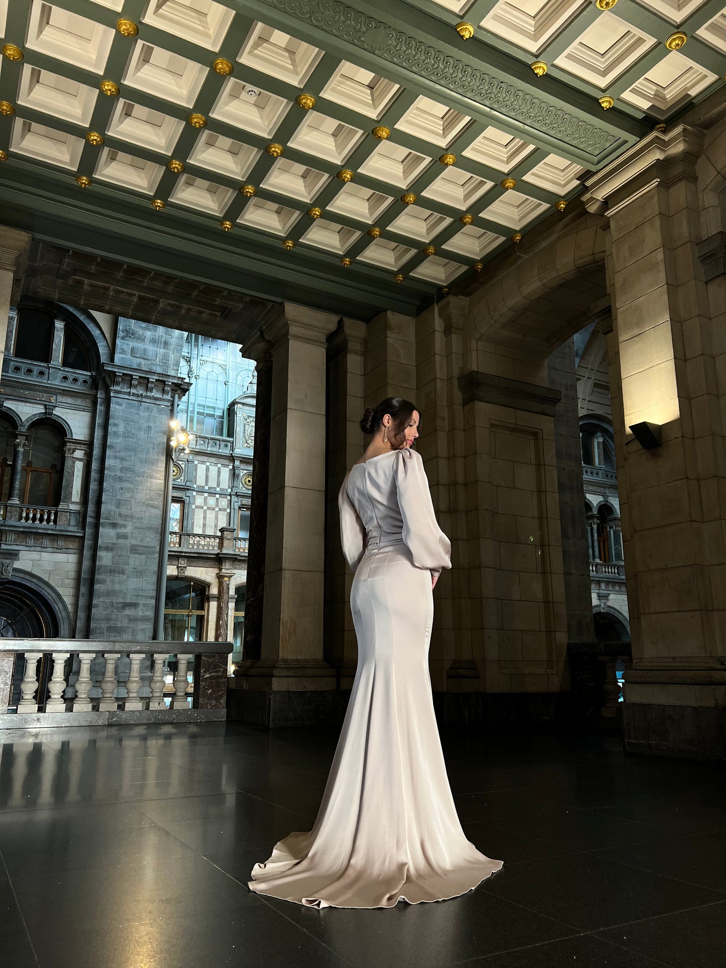The Hazal dress beige