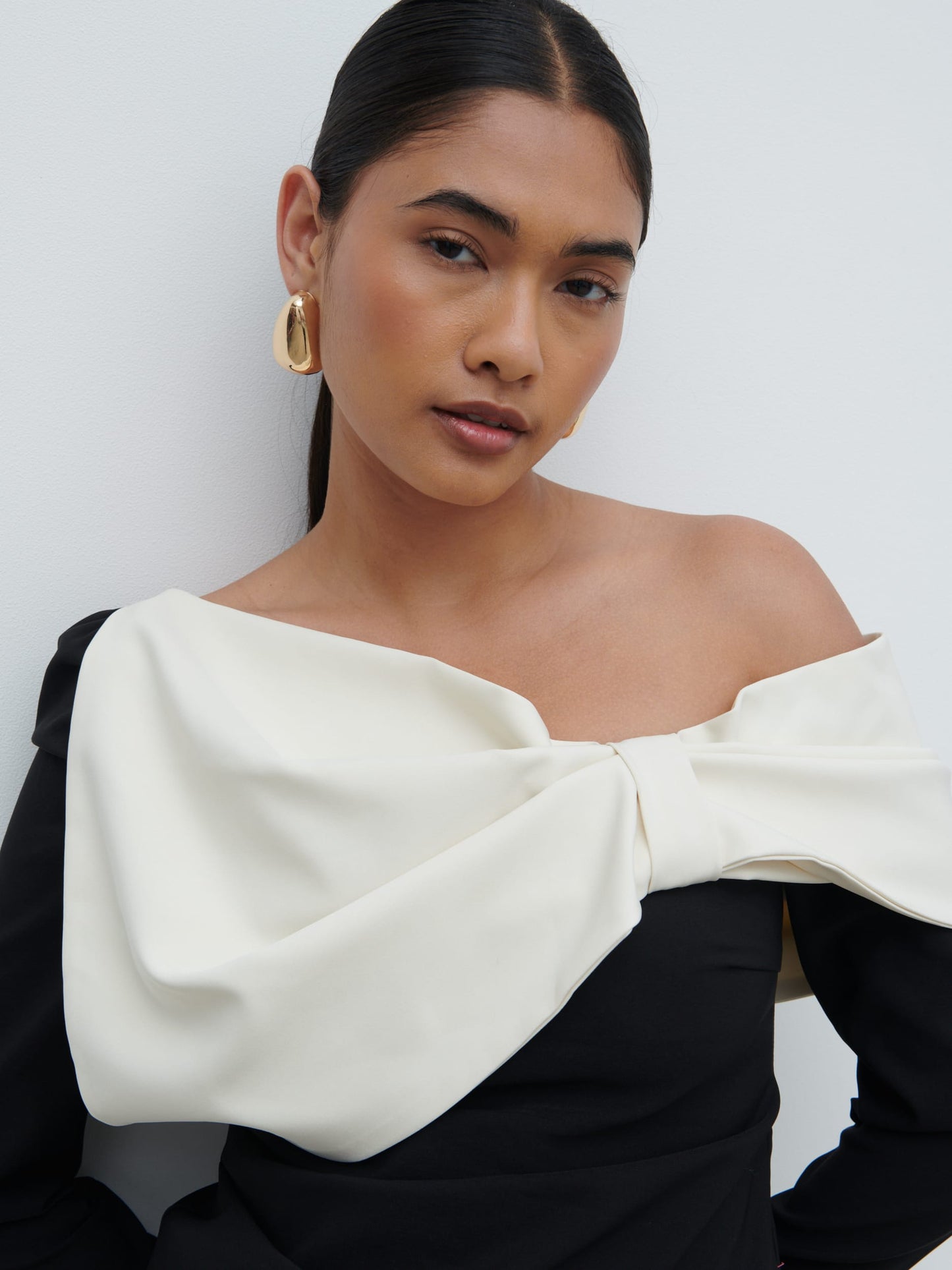 Naomi Exaggerated Bow Top - Black and Cream