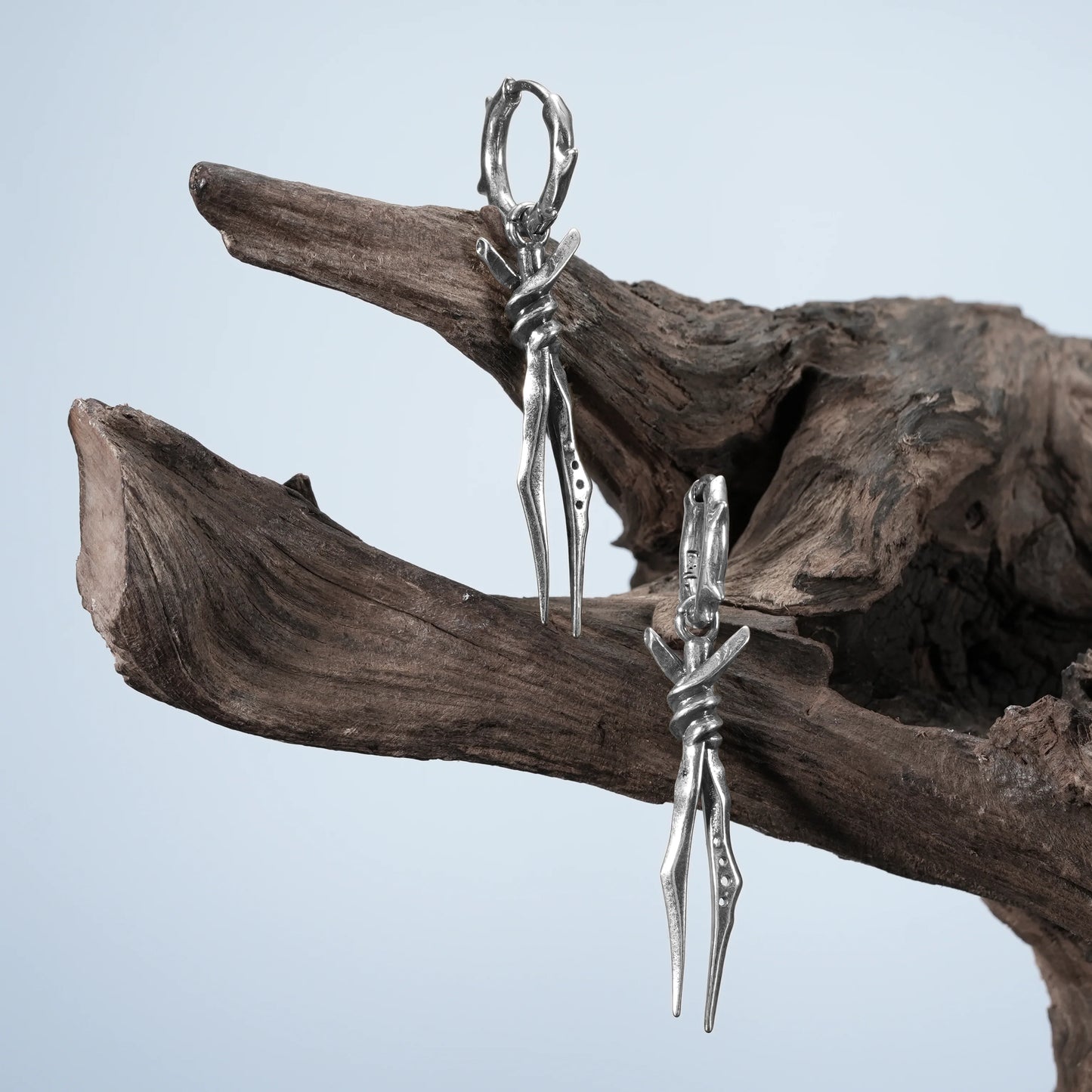 BOUND TWIN EARRINGS
