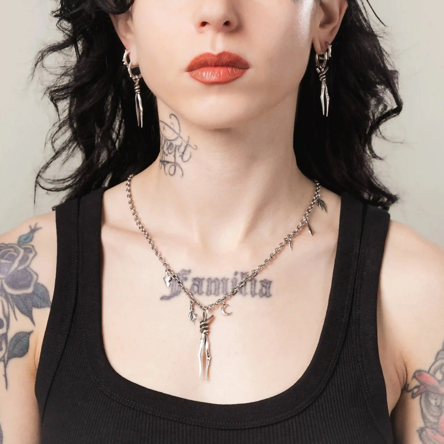 BOUND TWIN NECKLACE